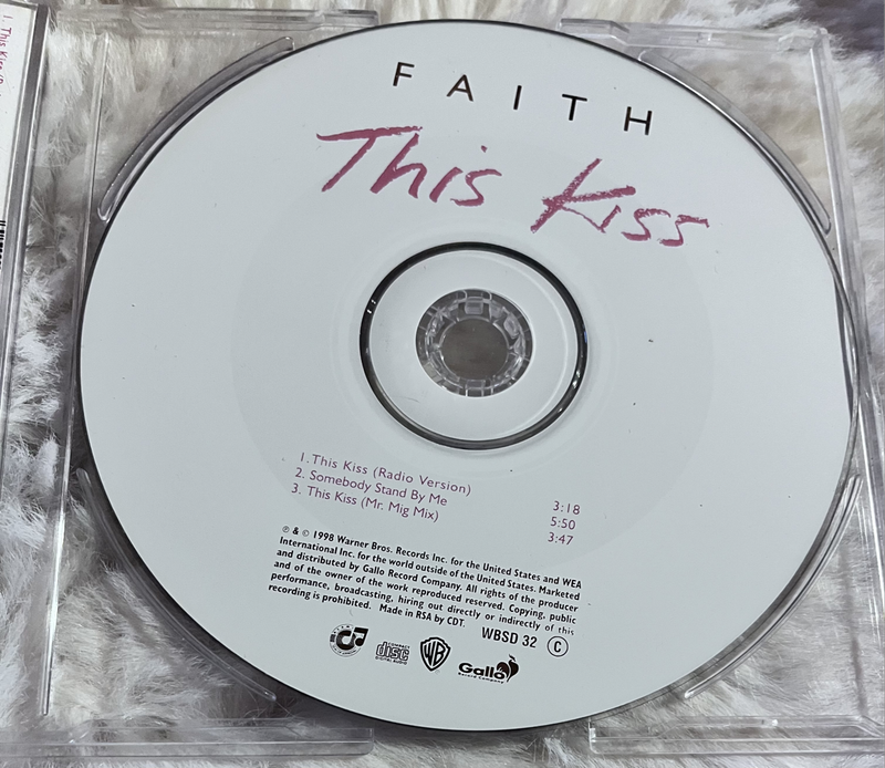 Faith Hill - This Kiss CD single WBSD32