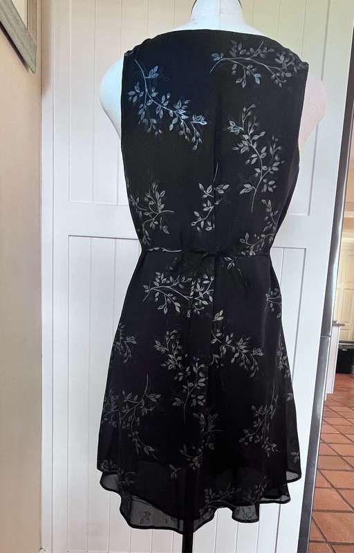Black chiffon cocktail dress (S)