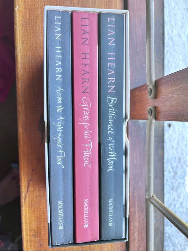 Tales of the Otori box set - Lian Hearn