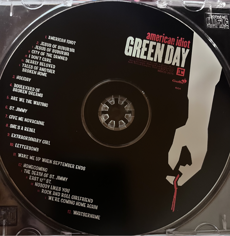 Green Day - American Idiot WBCD2075