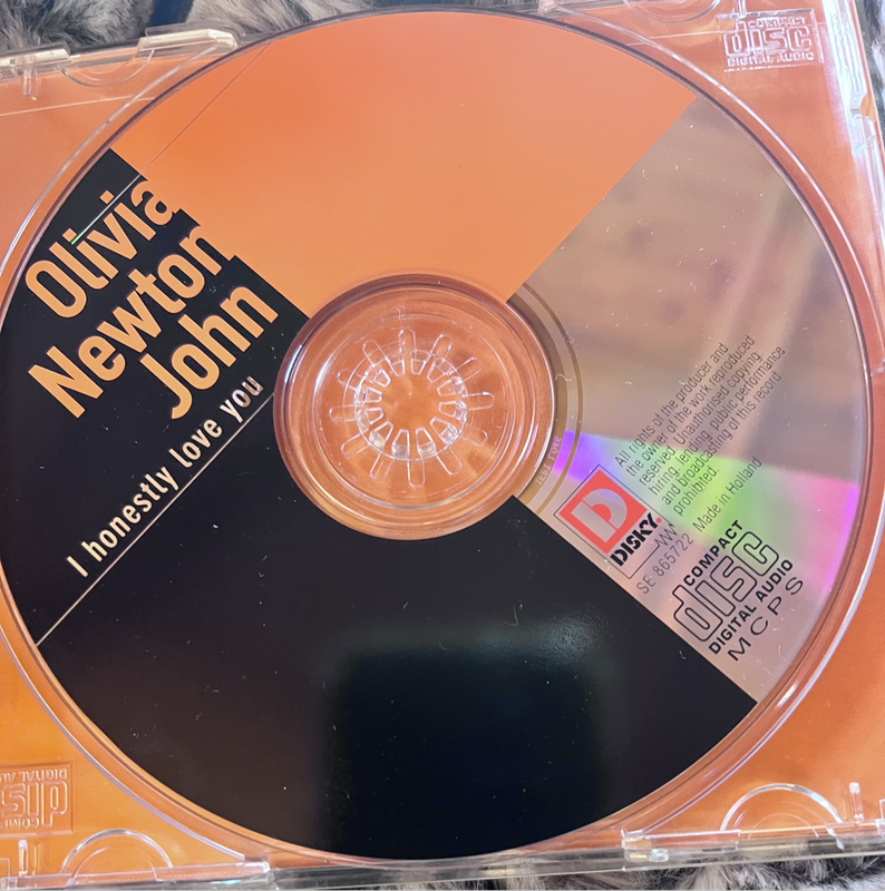 Olivia Newton-John - I Honestly love you SE865722