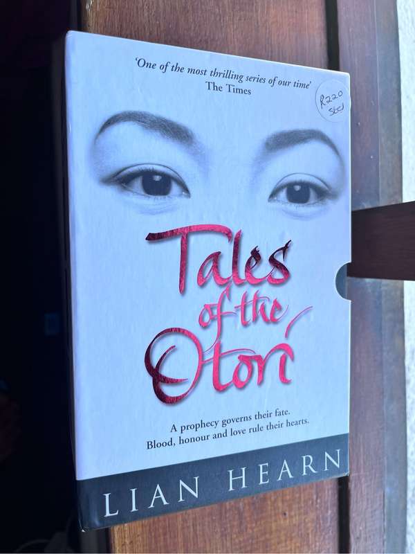 Tales of the Otori box set - Lian Hearn