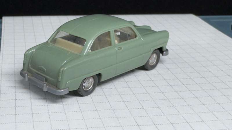 Ford 12M