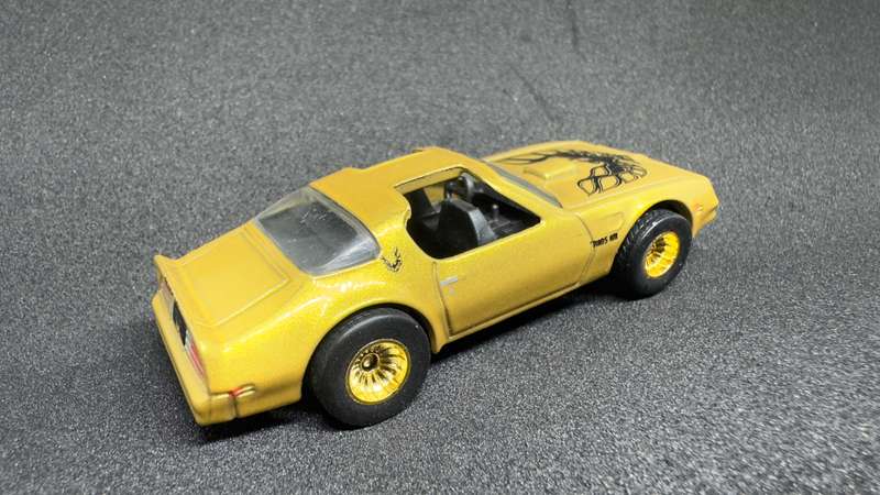 Hot Bird - Pontiac Firebird - 2011 Hot Wheels Garage GM Series 02/22 (Loose)