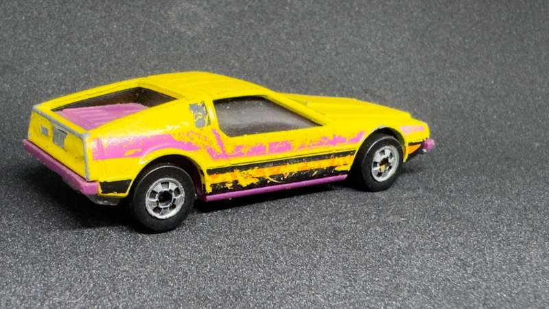 Turismo (Loose) 1983 Hot Wheels (black wall tires)
