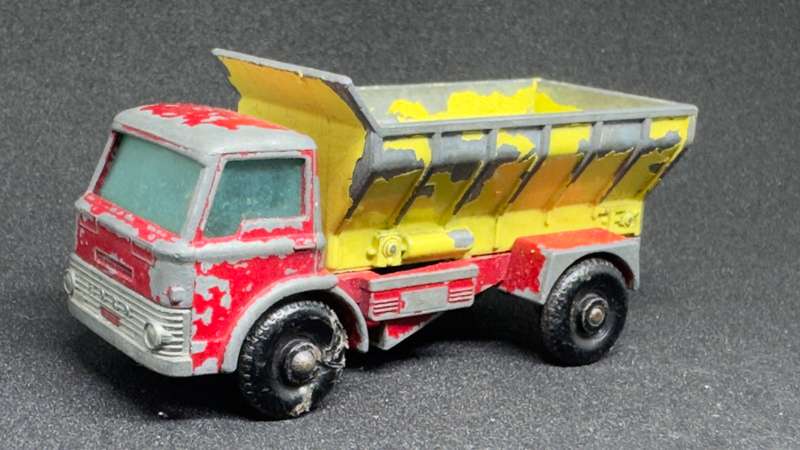 Grit-Spreading Truck No70 (Loose)