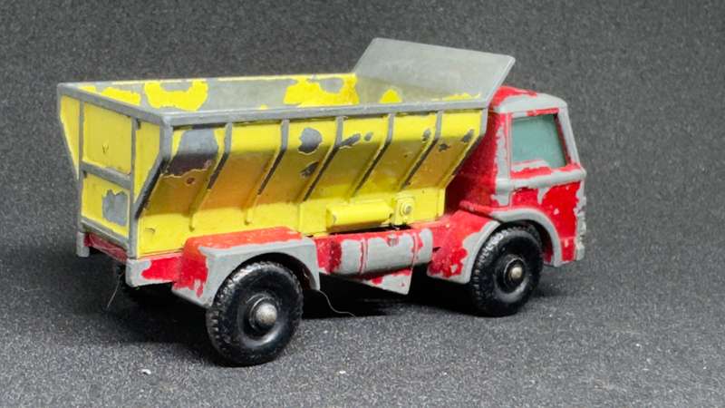 Grit-Spreading Truck No70 (Loose)