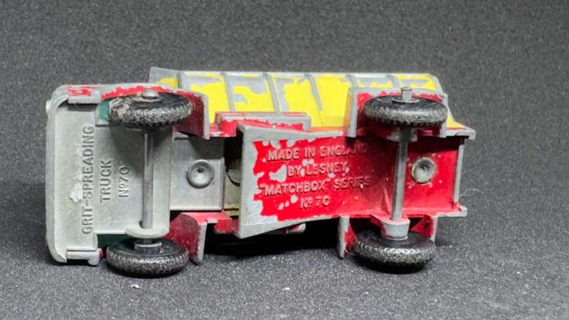 Grit-Spreading Truck No70 (Loose)