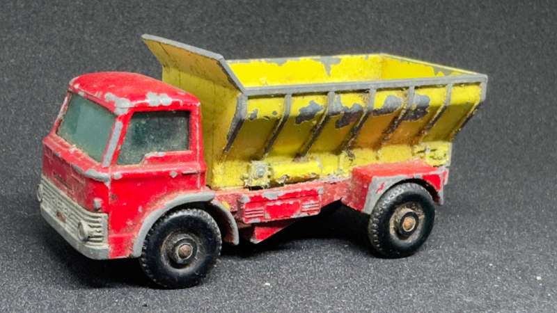 Grit-Spreading Truck No70 (Loose)
