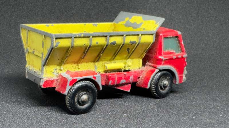 Grit-Spreading Truck No70 (Loose)