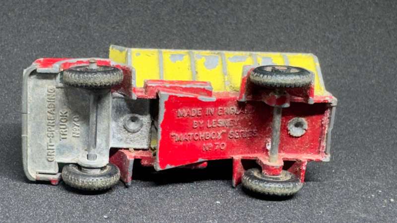 Grit-Spreading Truck No70 (Loose)