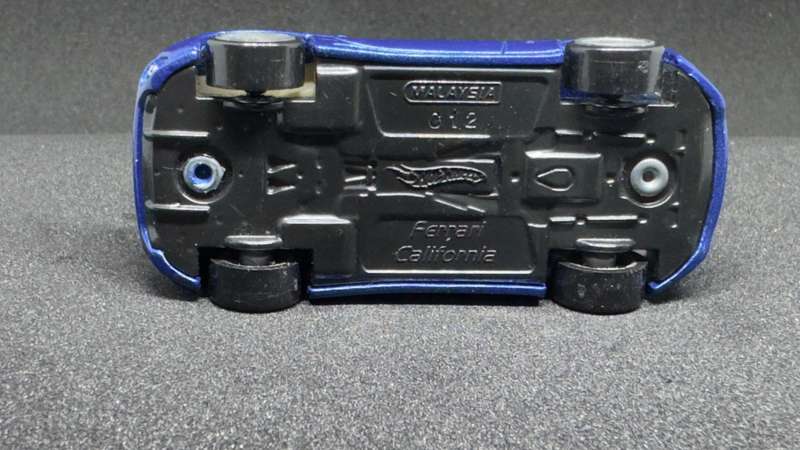 Ferrari California - 010 Hot Wheels Speed Machines