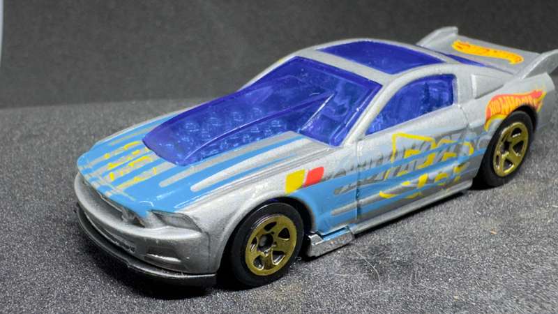 '13 Ford Mustang GT - 2014 Hot Wheels HW Racetrack Aces