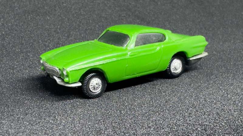 Volvo P100