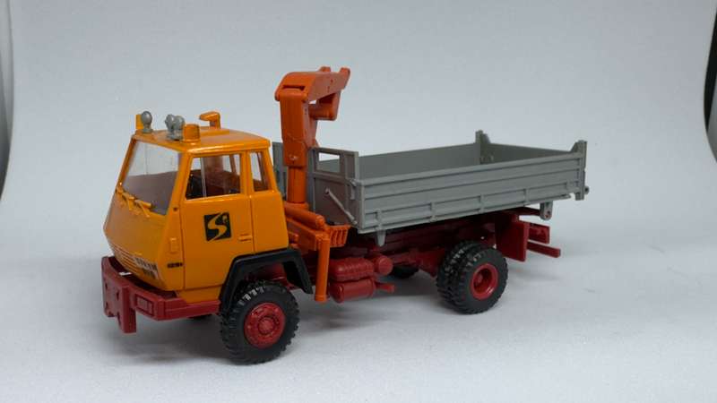 Crane Truck