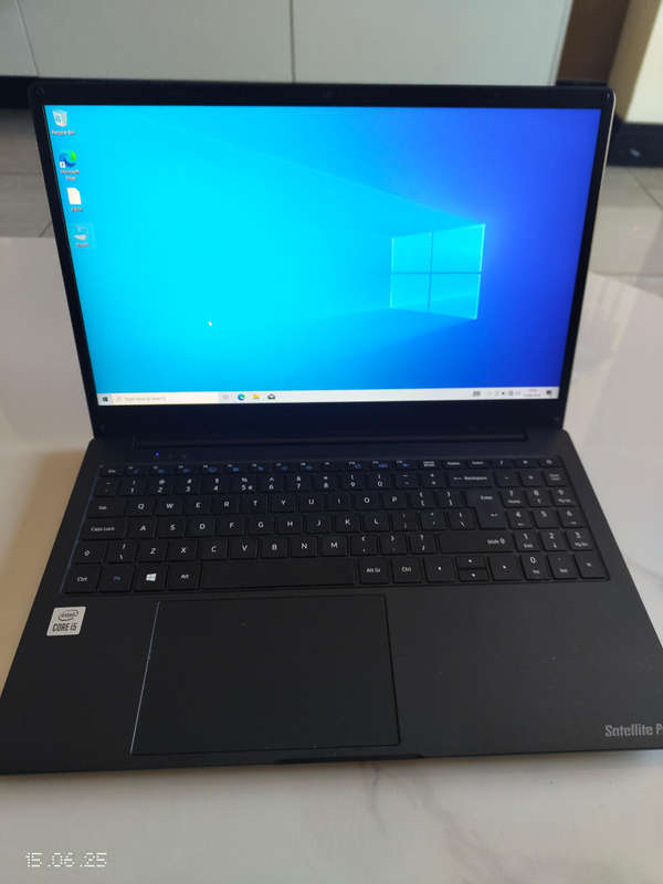 Toshiba dynabook 10th gen core i5 512SSD/8GB