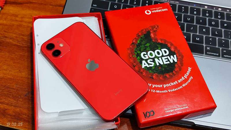 iPhone 12 64gb Red