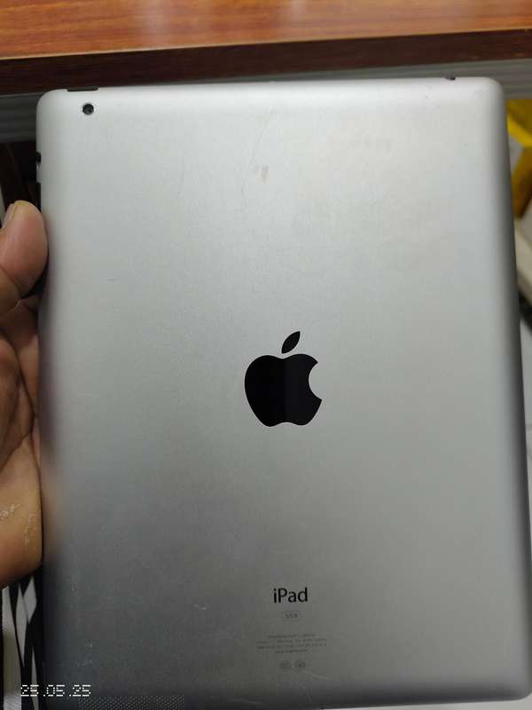 iPad 2  32GB WIFI silver colour