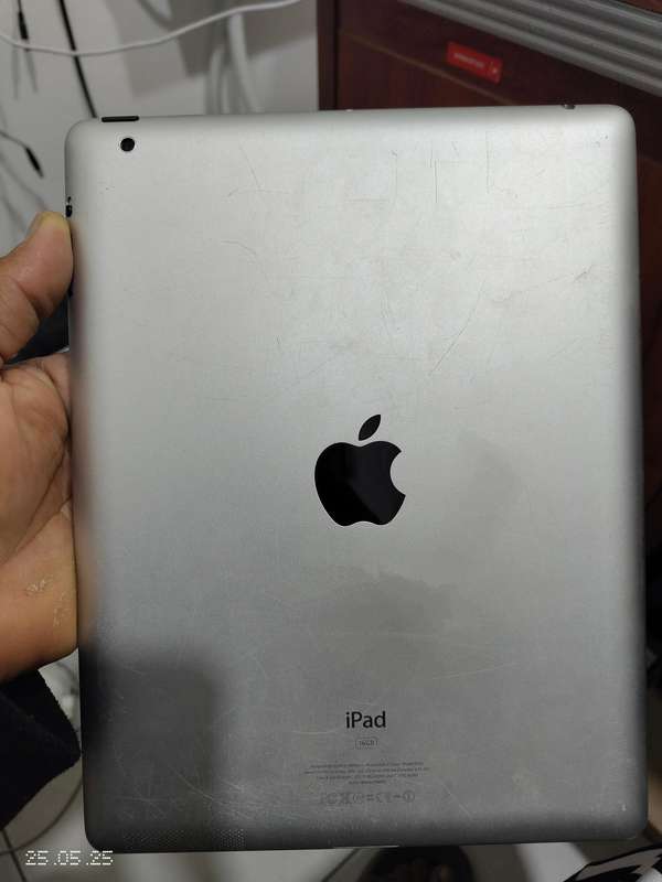 Apple iPad 2 16GB WiFi only white colour
