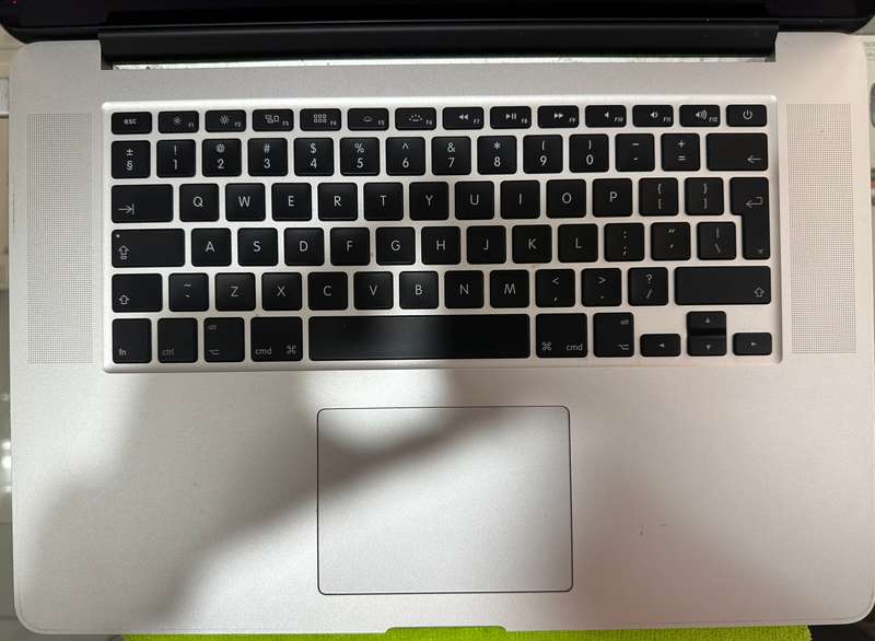 Apple MacBook Pro 15" Core i7 (2015 Model)