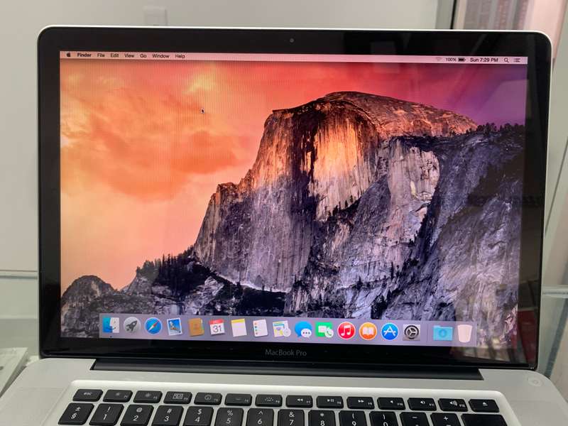 Macbook pro 15"  core i5 , 320GB Hdd, 4GB Ram ,2010 model