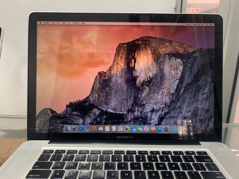 Macbook pro 15" 2009 CORE 2 DUO (PRE OWNED)