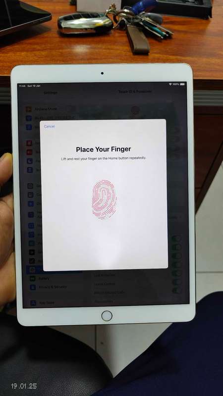 iPad Pro 10.5" 256GB Wi-Fi ONLY 2017 Gold  A1701 (Pre Owned)