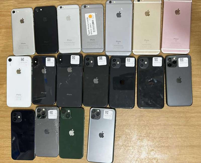 Mix iPhone stock As is ( Pre owned)