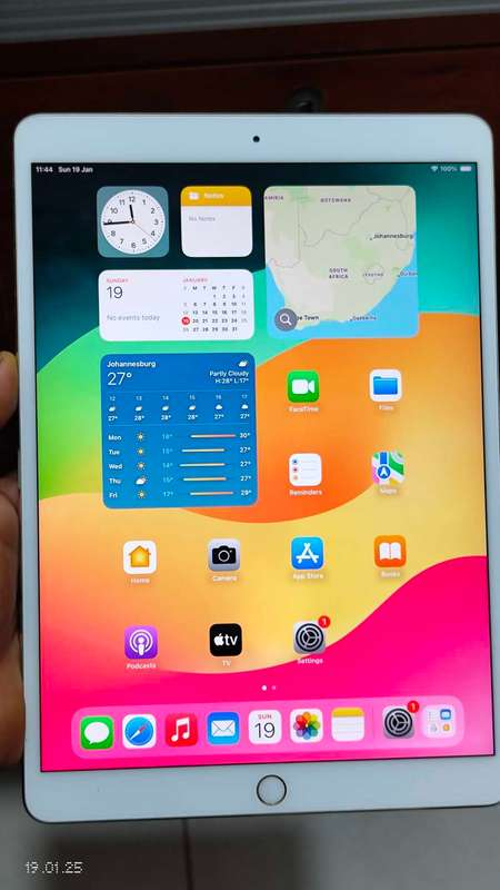 iPad Pro 10.5" 256GB Wi-Fi ONLY 2017 Gold  A1701 (Pre Owned)