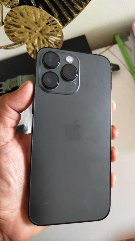 iPhone 14 Pro max 256GB clean condition (pre owned)