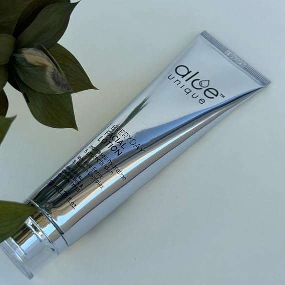 Aloe Unique 2-in-1 Light Facial Lotion  Hydrate & Protect