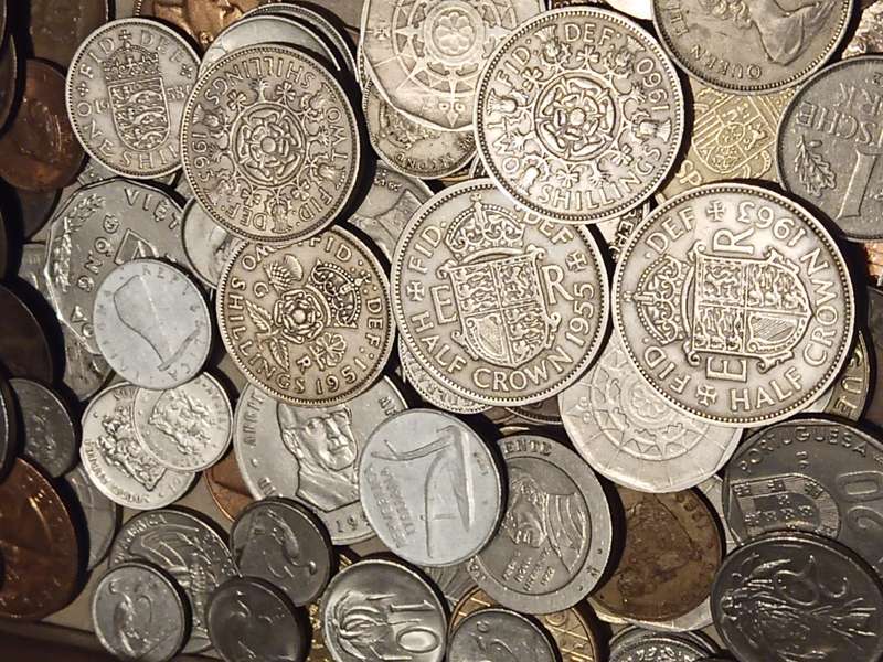 Treasure Coins More than 200 as a lot one bid for all