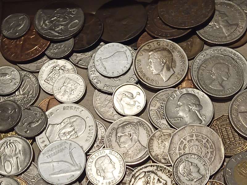 Treasure Coins More than 200 as a lot one bid for all