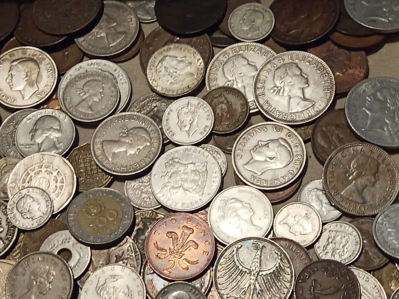 Treasure Coins More than 200 as a lot one bid for all