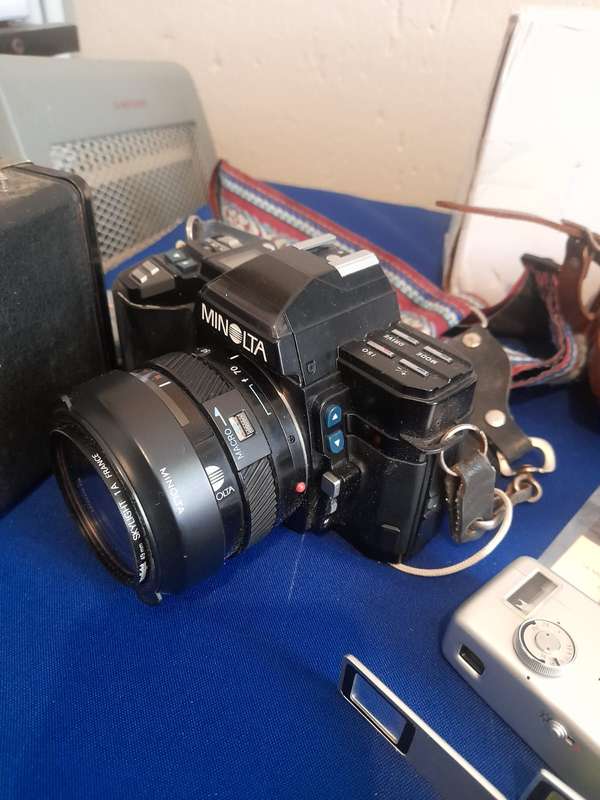5x Vintage film camera  as is bargain box