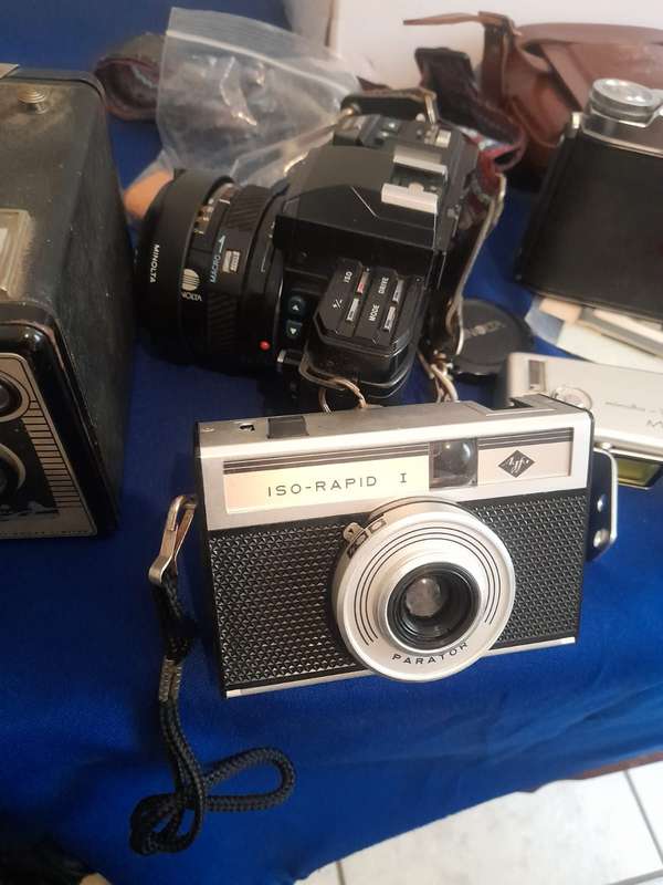 5x Vintage film camera  as is bargain box