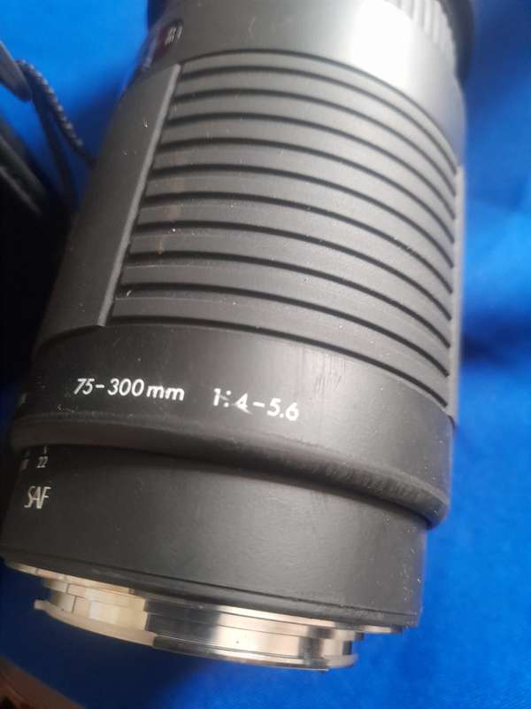 Sigma 75-300 mm 1/4-5.6 DL for Canon