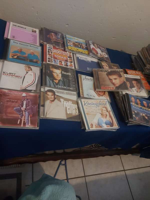Reduced to clear  85 Afrikaanse CD Bargain Lot Used Condition Bid for the lot