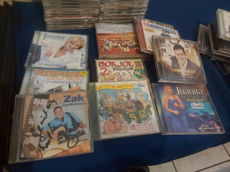 Reduced to clear  85 Afrikaanse CD Bargain Lot Used Condition Bid for the lot