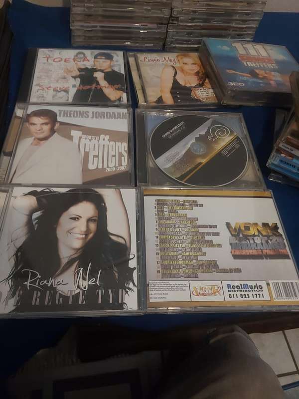 Reduced to clear  85 Afrikaanse CD Bargain Lot Used Condition Bid for the lot
