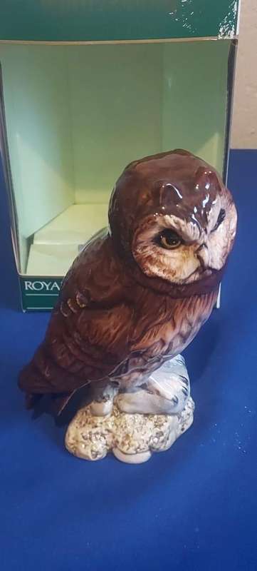Royal Doulton Osprex  Whyte & Mackay Decanter  A series of Scottish Birds of Prey.
