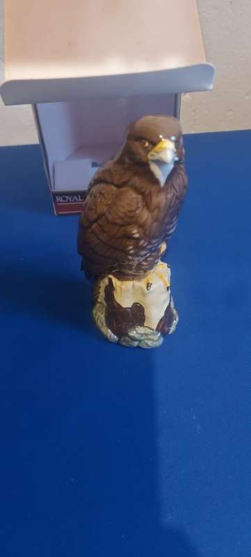 Royal Doulton Osprex  Whyte & Mackay Decanter  A series of Scottish Birds of Prey.