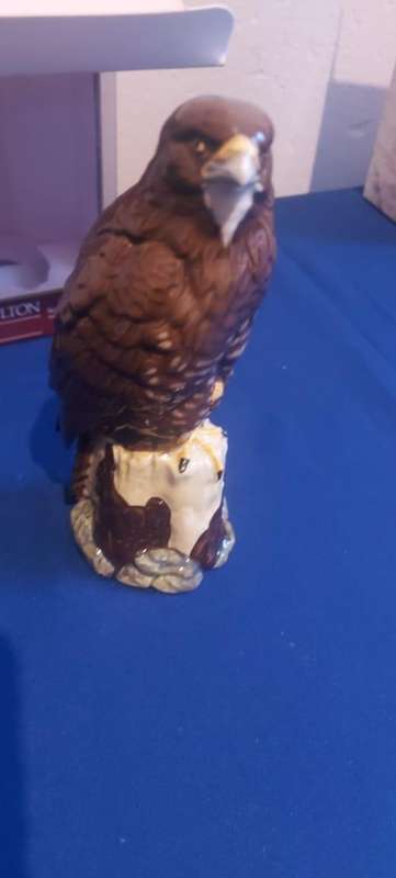 Royal Doulton Osprex  Whyte & Mackay Decanter  A series of Scottish Birds of Prey.