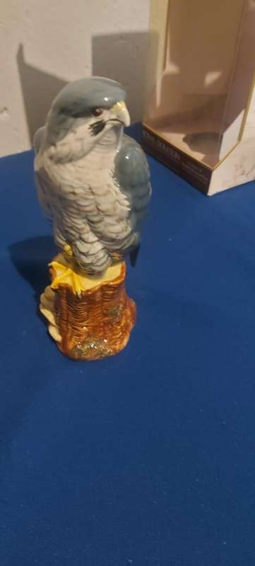 Royal Doulton Osprex  Whyte & Mackay Decanter  A series of Scottish Birds of Prey.