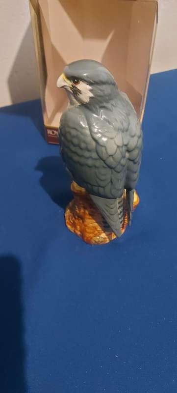 Royal Doulton Osprex  Whyte & Mackay Decanter  A series of Scottish Birds of Prey.