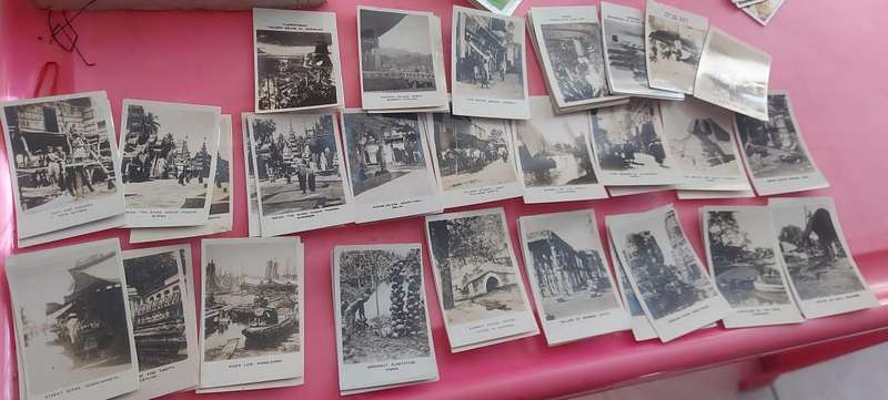 OVER 1000 CIGARETTE CARDS AND ALBUMS AND TWO CIGARETTE CARDS VALUES BOOKS