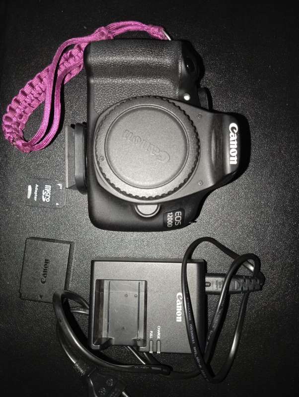 Canon EOS 1200D