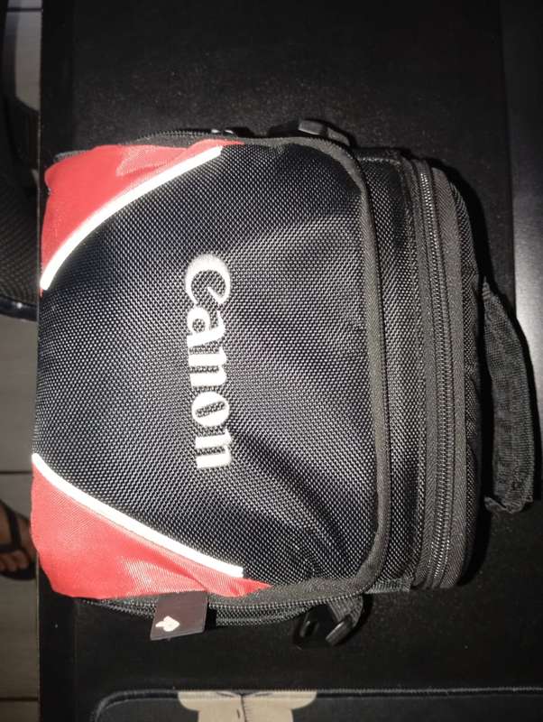 Canon EOS 1200D