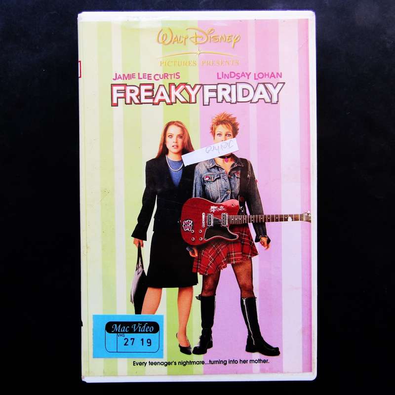Freaky Friday - Walt Disney - Movie VHS Tape (2004)