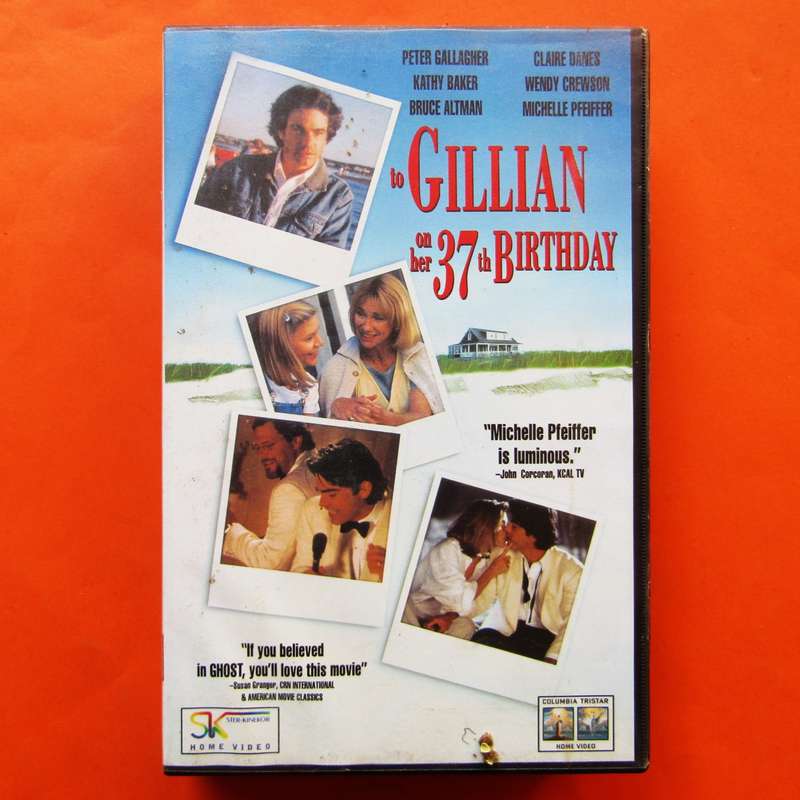 To Gillian on Her 37th Birthday - Movie VHS Tape (1997)
